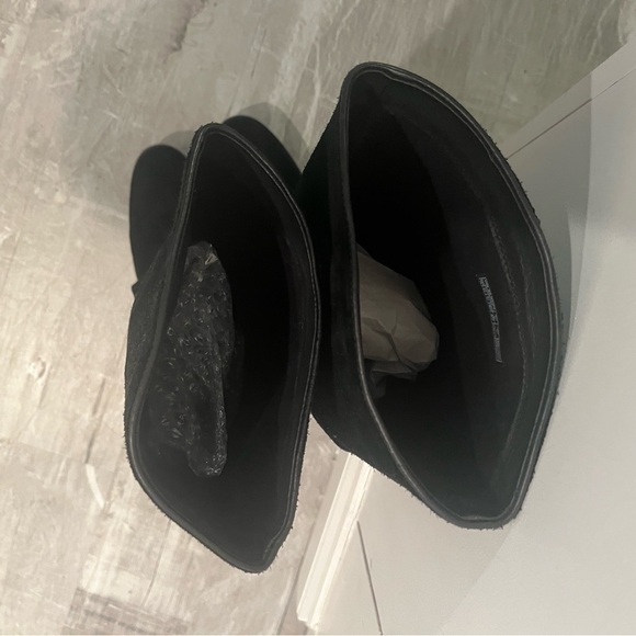 Elegant Black Knee-High Women's Boots - Picture 9 of 10